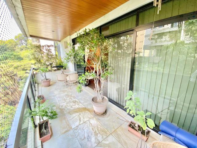 #200 - Apartamento para Venda em Rio de Janeiro - RJ